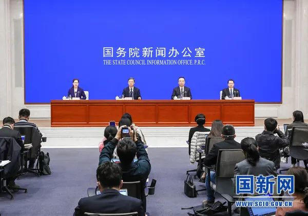 <strong>國家發(fā)改委：加快交通、水利、能源等重大基礎設施建設</strong>